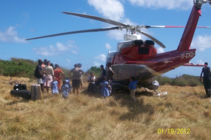 Bell 412 EP de la gobernación de Salta. Helicopter-emergency-landing-in-pm-011